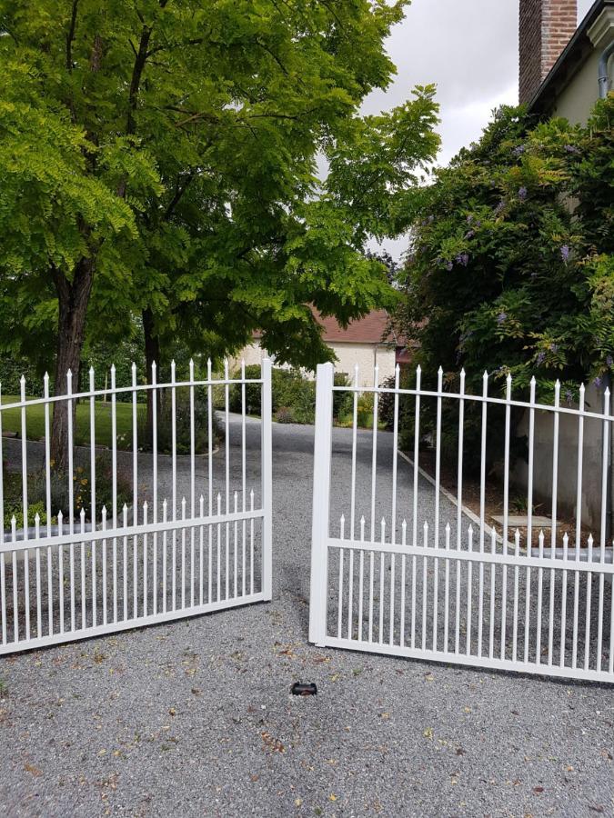 Les 7 Tilleuls - Chambres D'Hotes Mesland Bagian luar foto